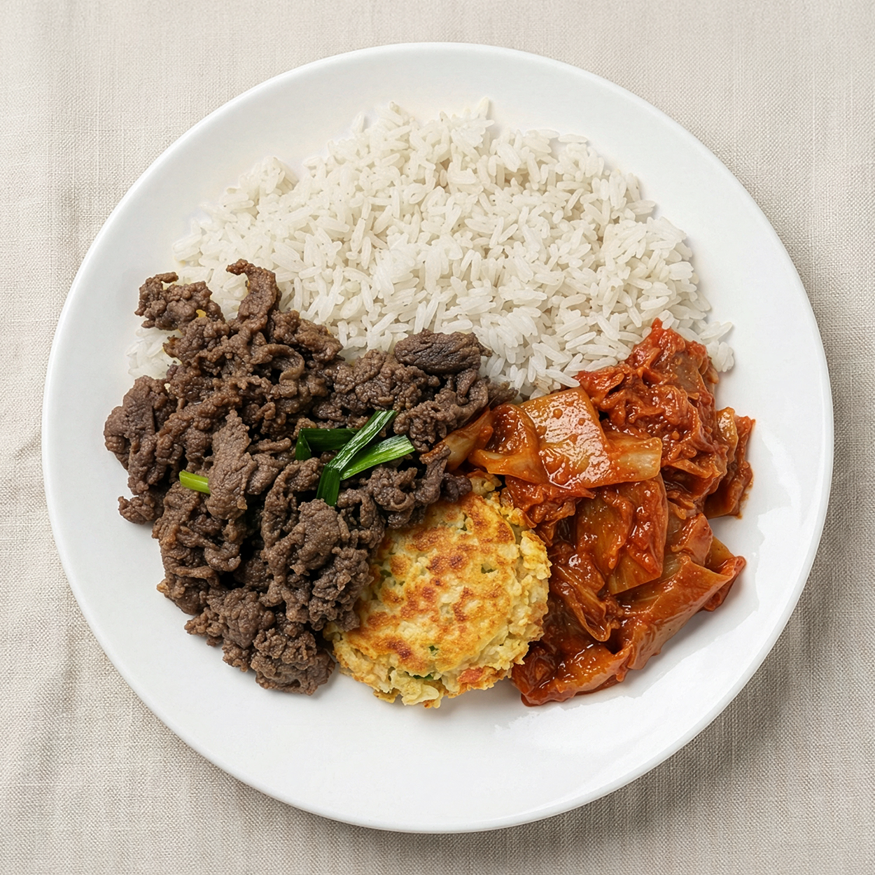 Close-up view of Korean bulgogi frozen lunchbox – beef and rice meal | Banchan365