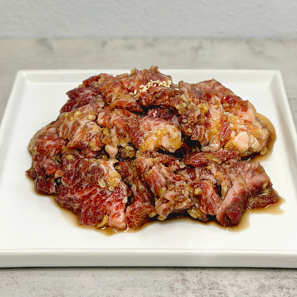 반찬 365 프라임 꽃살 주물럭 마늘 고기 결 디테일 - Prime Marinated Short Rib detail | Banchan 365