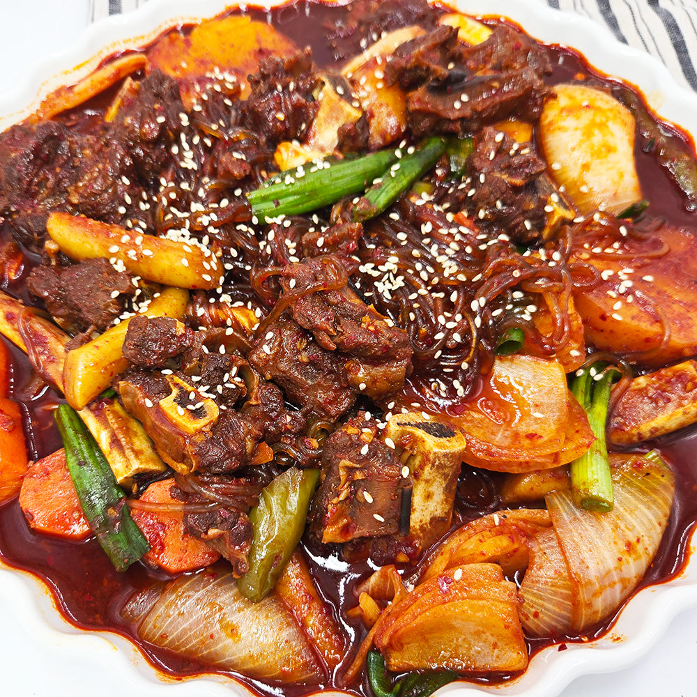 반찬 365 매운 소 등갈비찜 - Spicy Braised Beef Back Ribs | Banchan 365