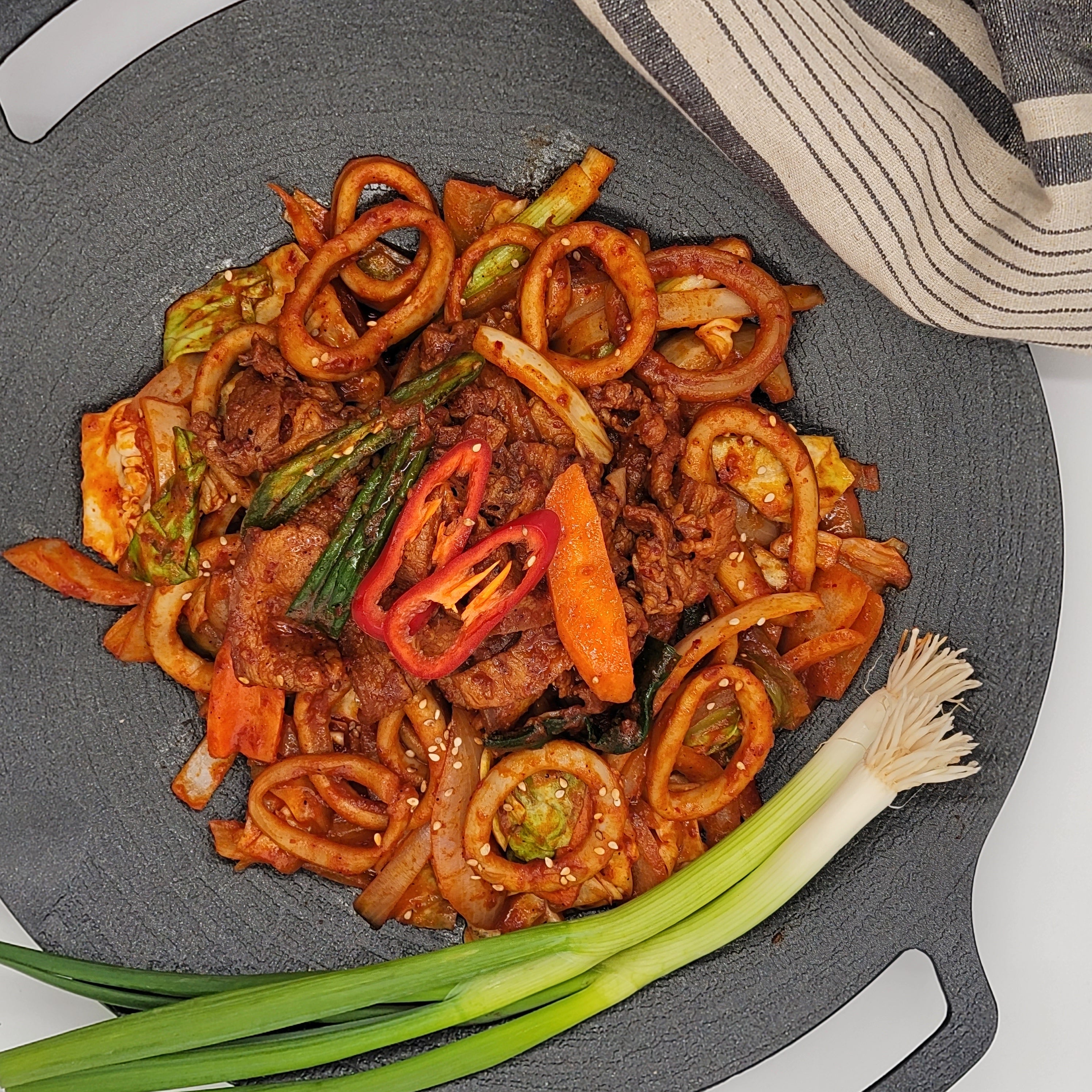 반찬 365 오징어 삼겹살 볶음 - Spicy squid and Pork Belly Bulgogi | Banchan 365