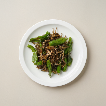Kkwarigochu myeolchi-bokkeum – Korean stir-fried anchovies with shishito peppers | Banchan365