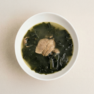 Miyeok-guk – Korean Beef & Seaweed Soup