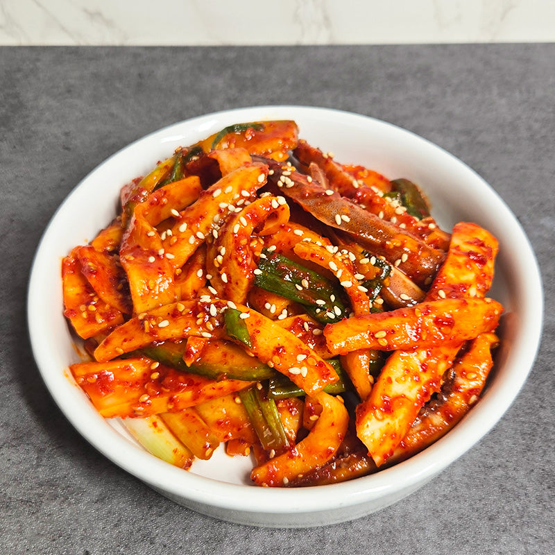 반찬 365 오징어 초 무침 - Spicy Vinegar Marinated Squid | Banchan 365