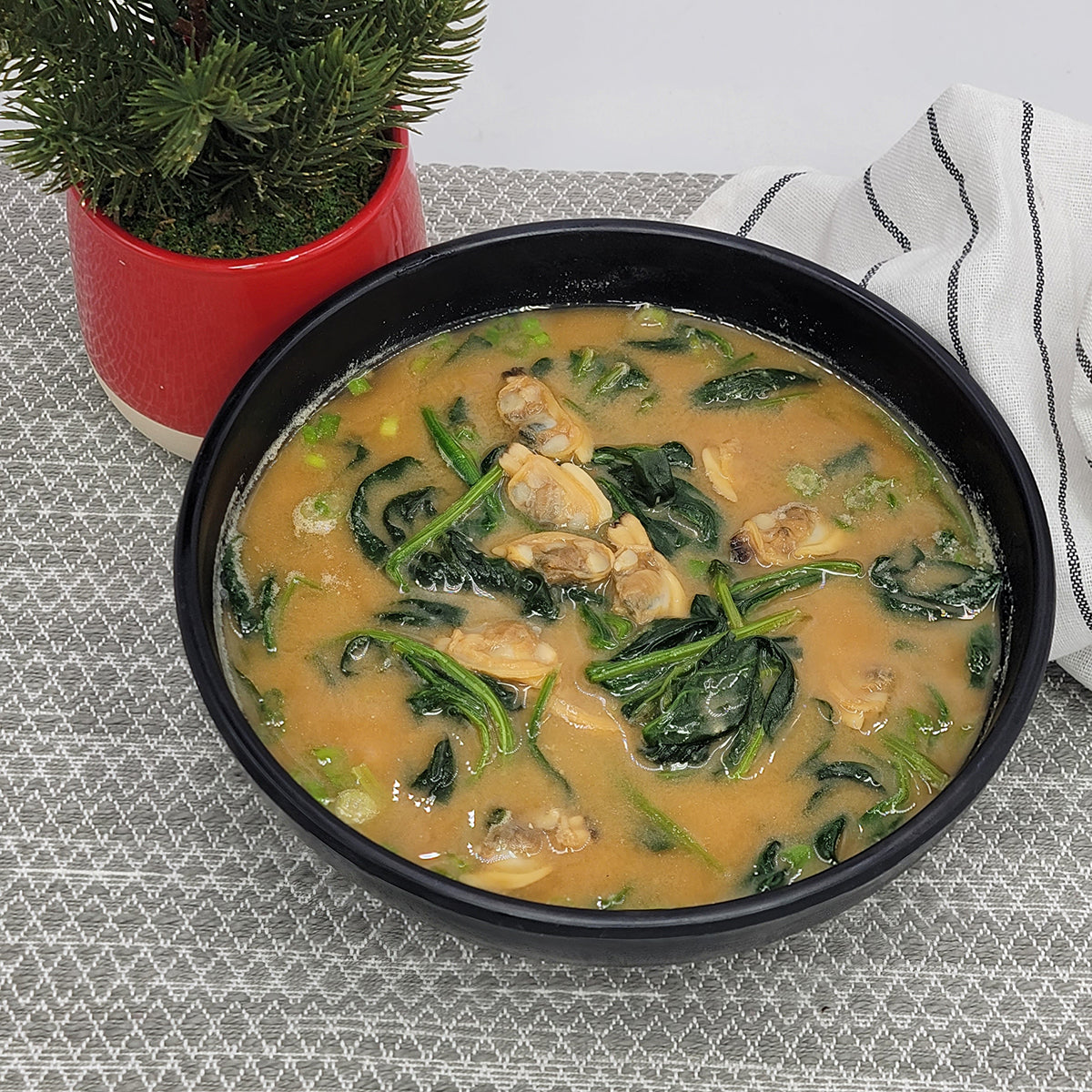 Clam and Spinach Soybean Paste Soup