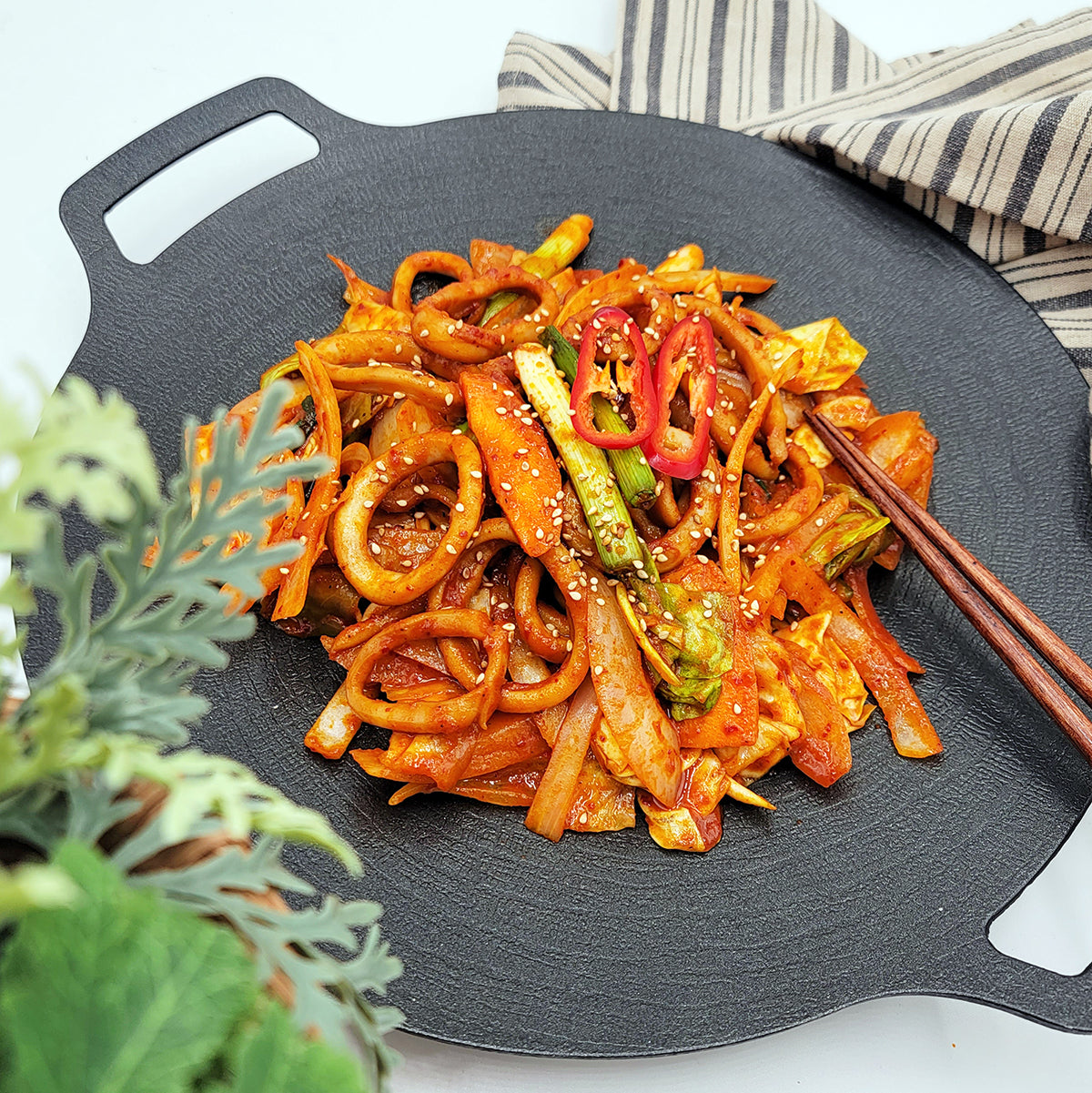 반찬 365 매콤 오징어볶음 - Spicy Squid | Banchan 365