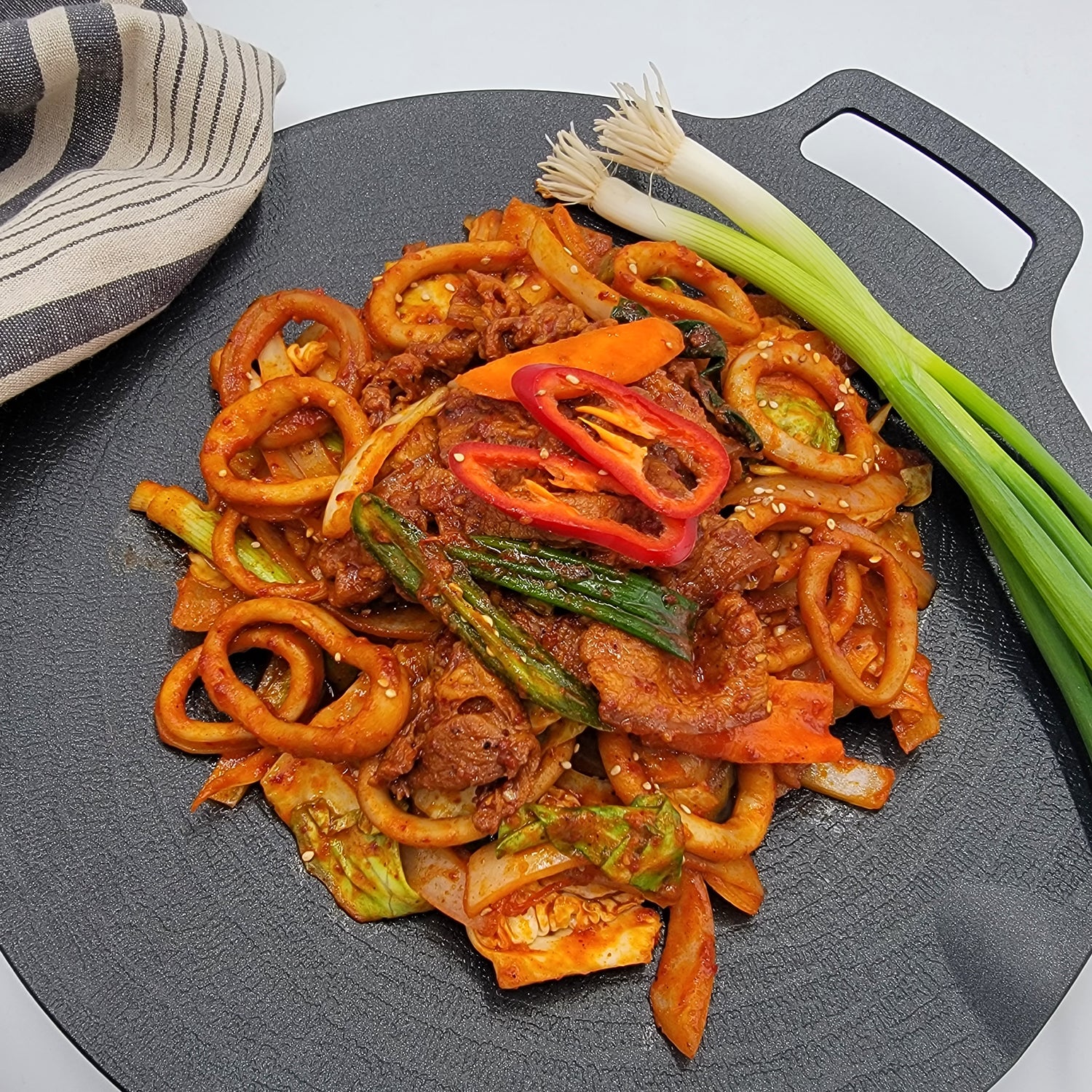 반찬 365 오징어 삼겹살 볶음 - Spicy squid and Pork Belly Bulgogi | Banchan 365